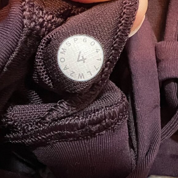 Lululemon Tied To It Bra Black Cherry Size 4 - Picture 5 of 5